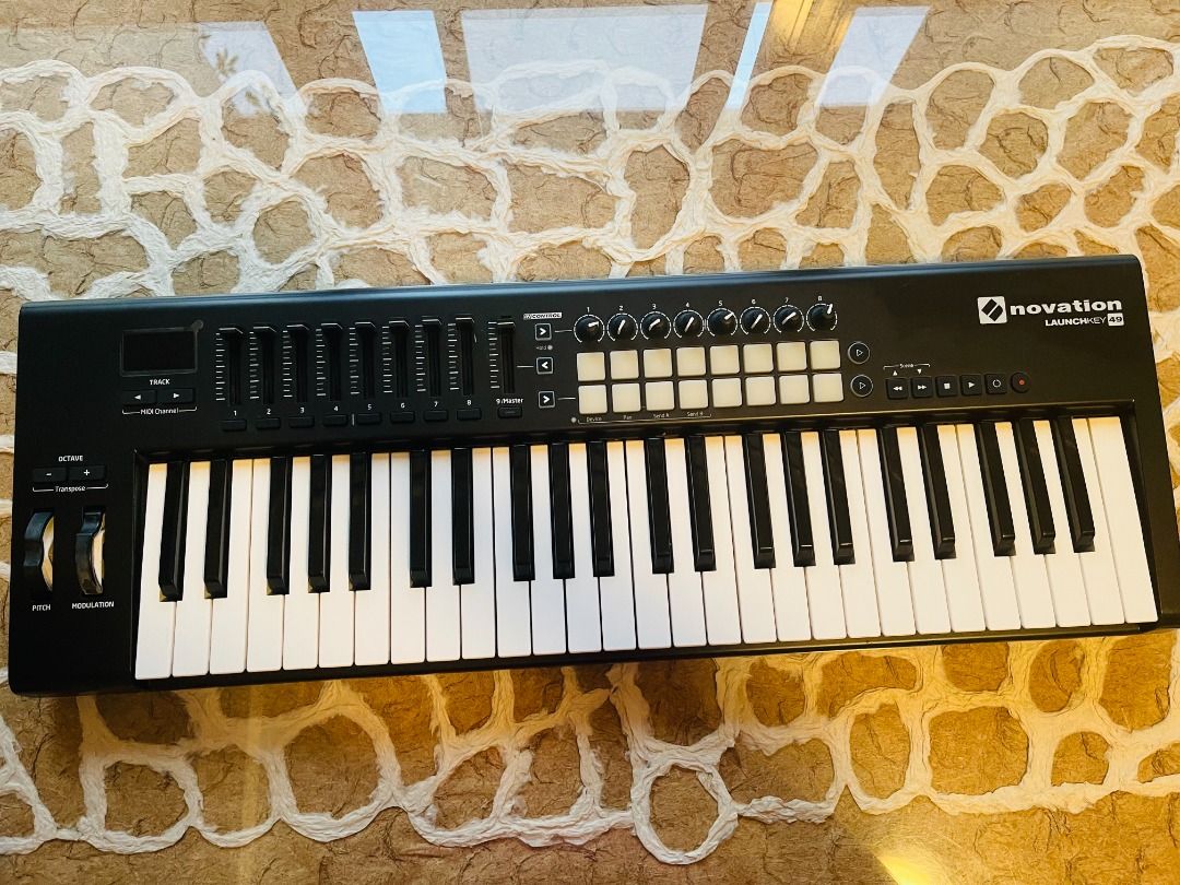Novation Launchkey 49 Midi Keyboard + Pedal, Hobbies & Toys, Music