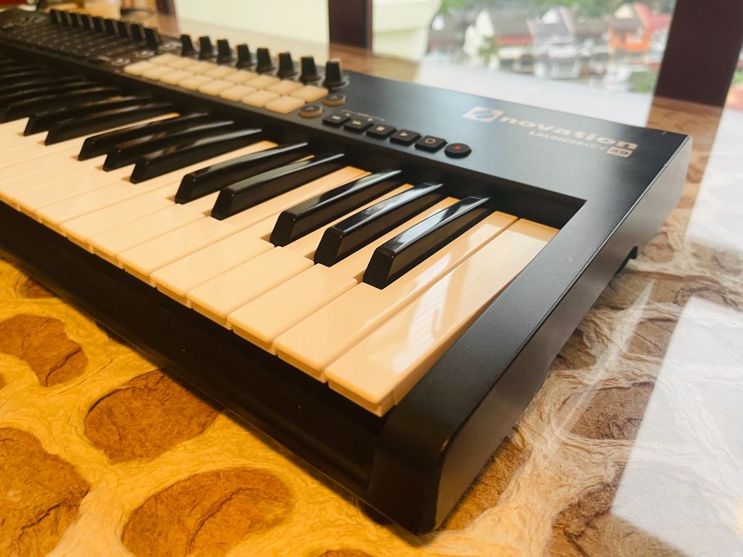 Novation Launchkey 49 Midi Keyboard + Pedal, Hobbies & Toys, Music