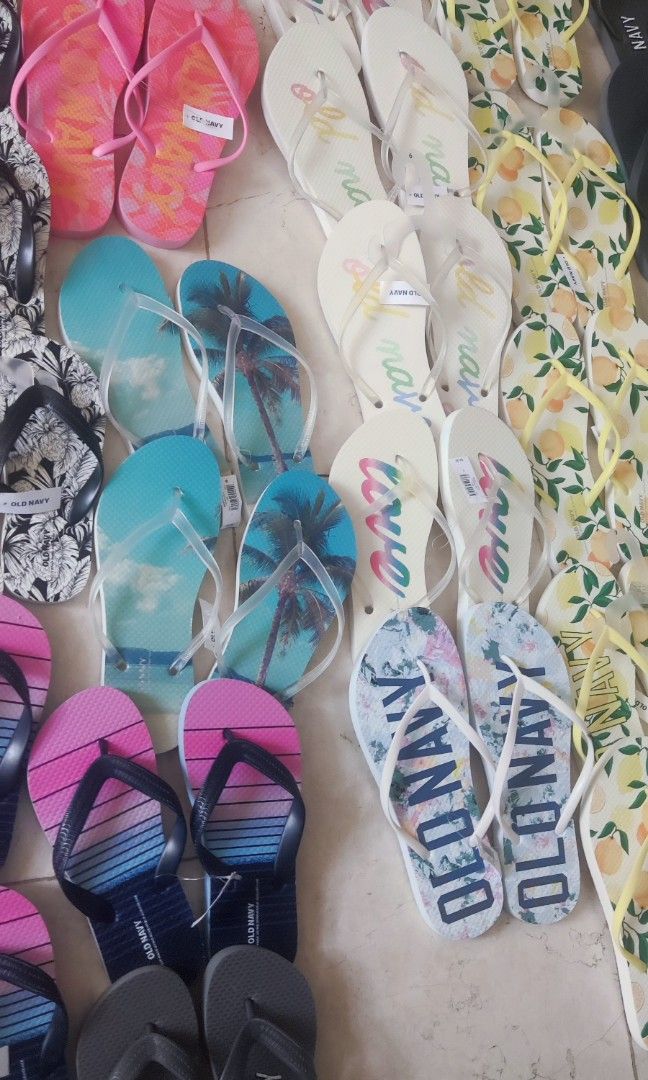 Old navy sale best sale slippers