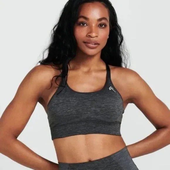 Oner Active grey sports bra, Women's Fashion, Activewear on Carousell