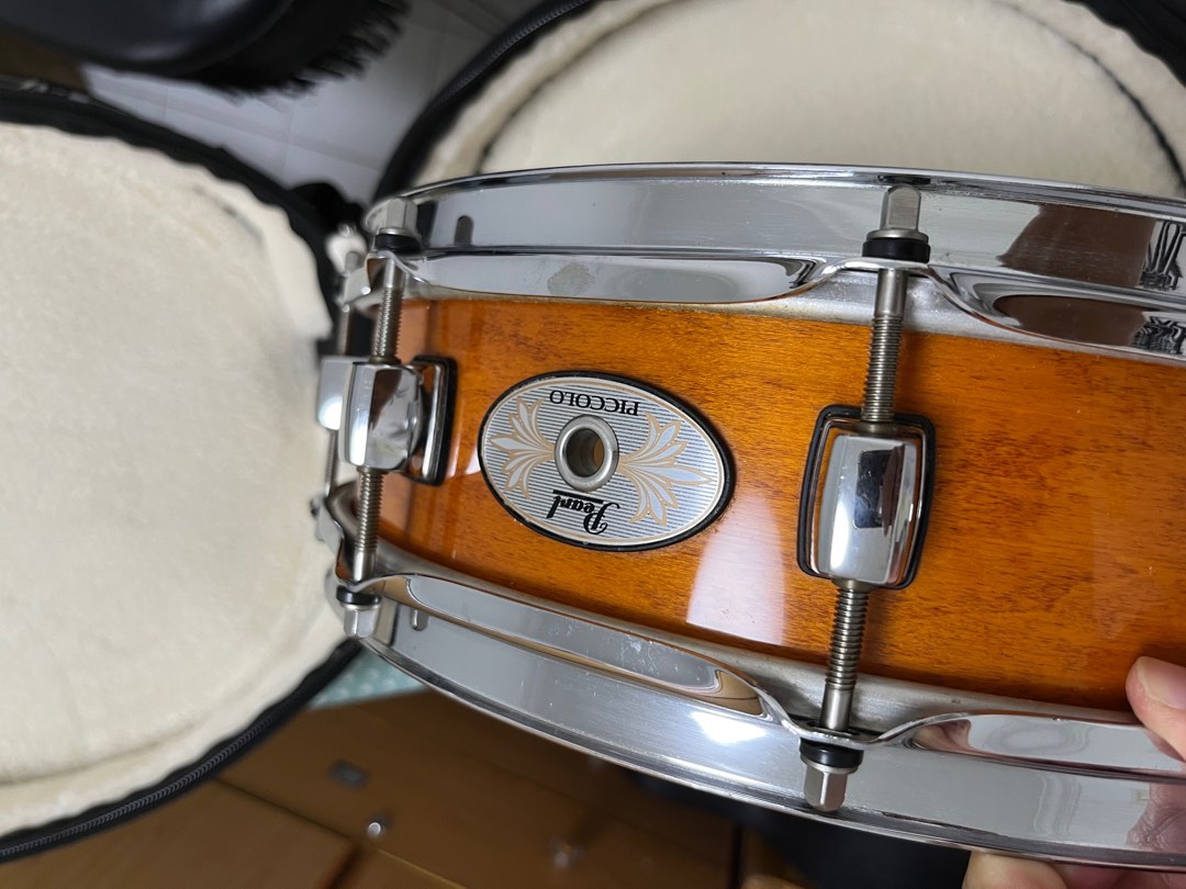 Pearl piccolo snare drum, Hobbies & Toys, Music & Media, Musical  Instruments on Carousell
