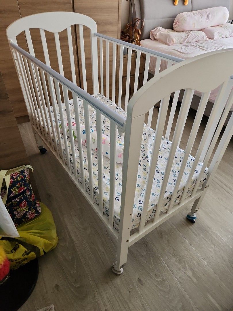 Picket and Rail Cot, Babies & Kids, Baby Nursery & Kids Furniture, Cots