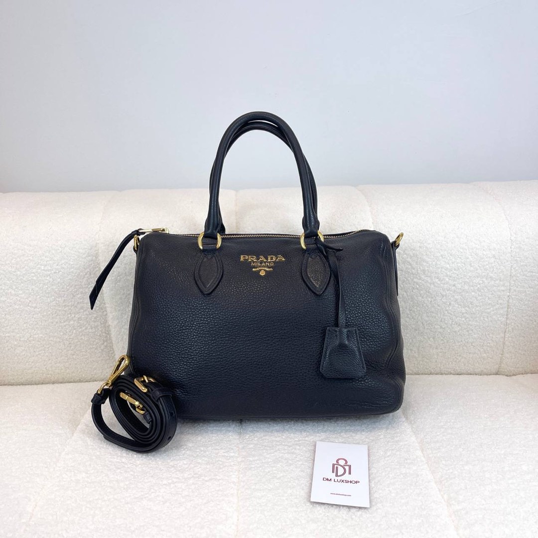 Prada Saffiano Borsa Black Leather Shoulder Tote Handbag 1BA113 | Shoulder  tote, Leather, Tote handbags