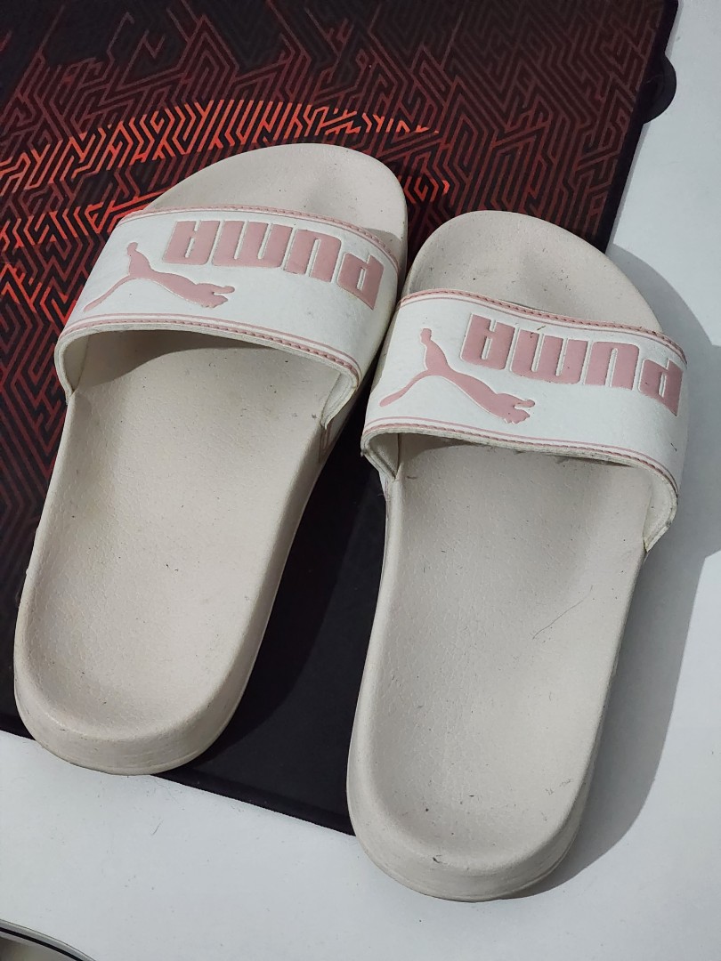 Transparent store puma slides