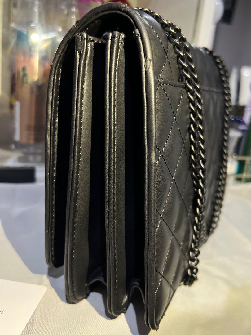 Quilted Chain Strap Shoulder Bag UltraMatte Black Charles n Keith
