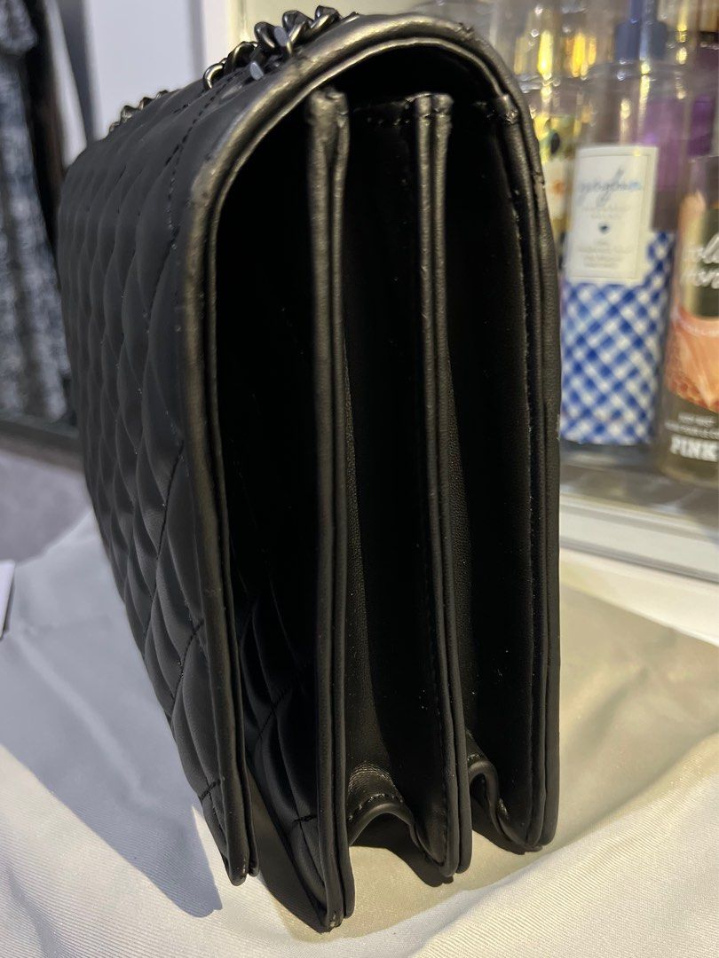 Quilted Chain Strap Shoulder Bag UltraMatte Black Charles n Keith