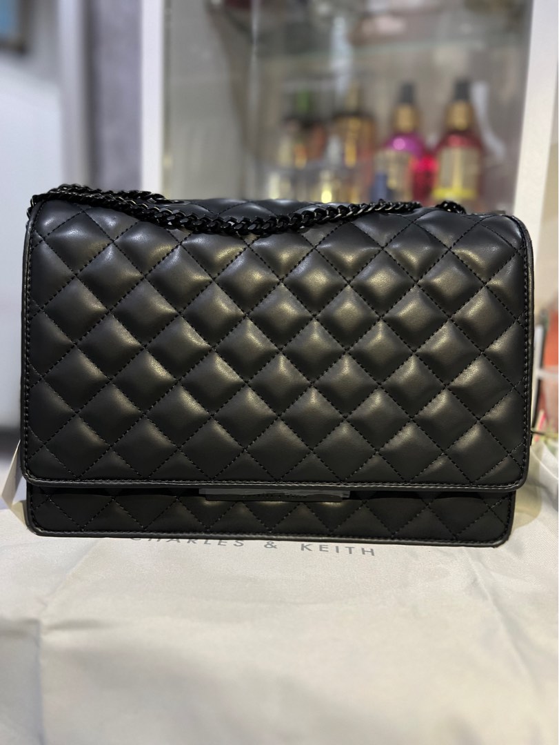 Quilted Chain Strap Shoulder Bag UltraMatte Black Charles n Keith