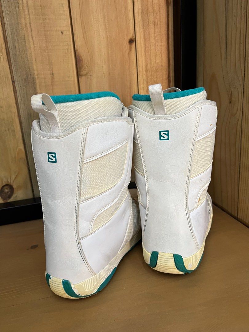 Salomon linea snowboard boots on sale