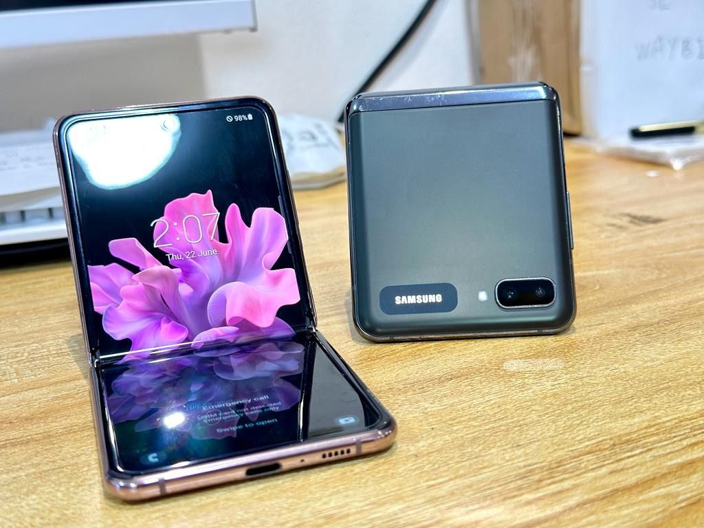 Samsung Z Flip 1/2/3 256GB + 8GB RAM 6.7 Inch 100 Original