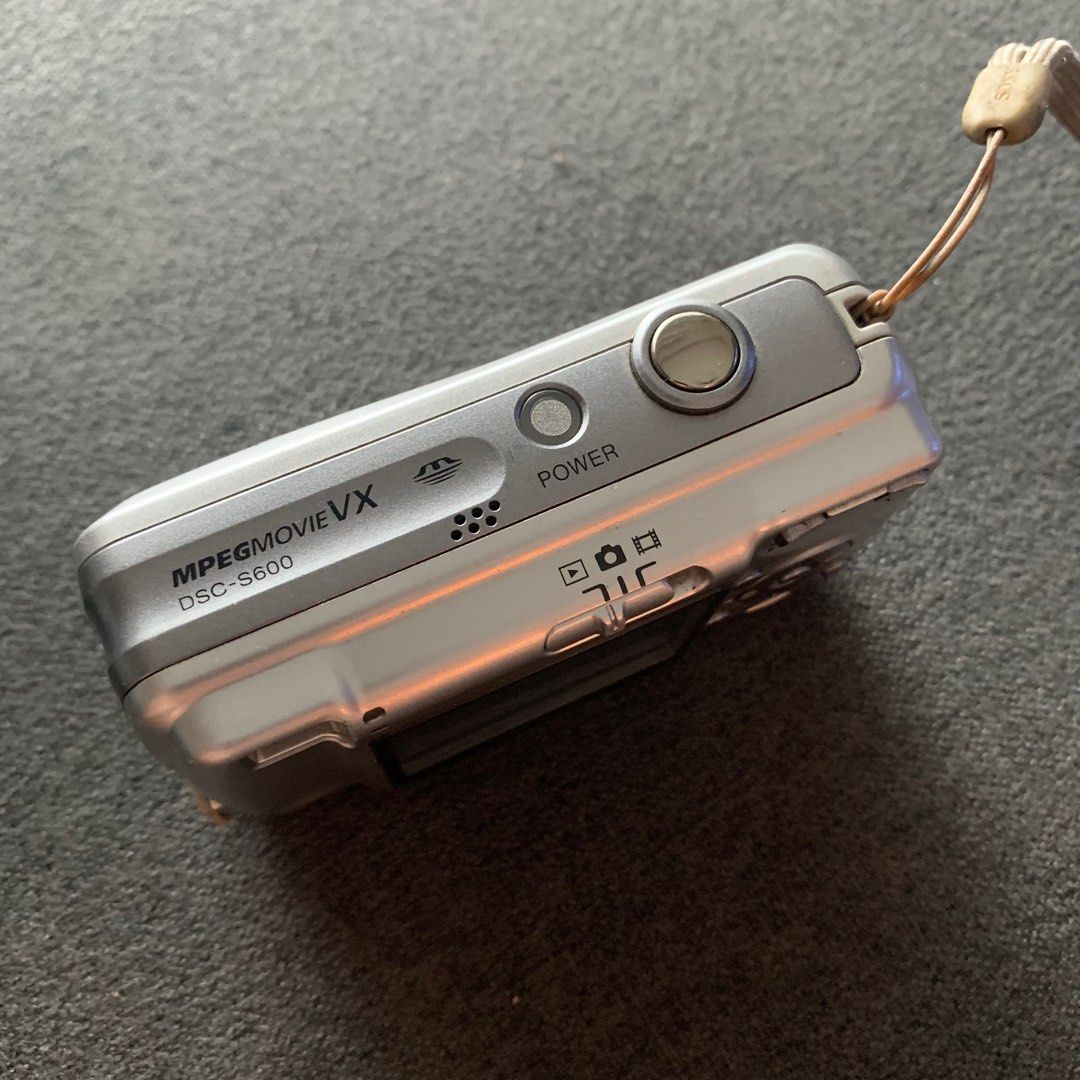 Sony cybershot dsc s600 digital camera, Photography, Cameras on Carousell