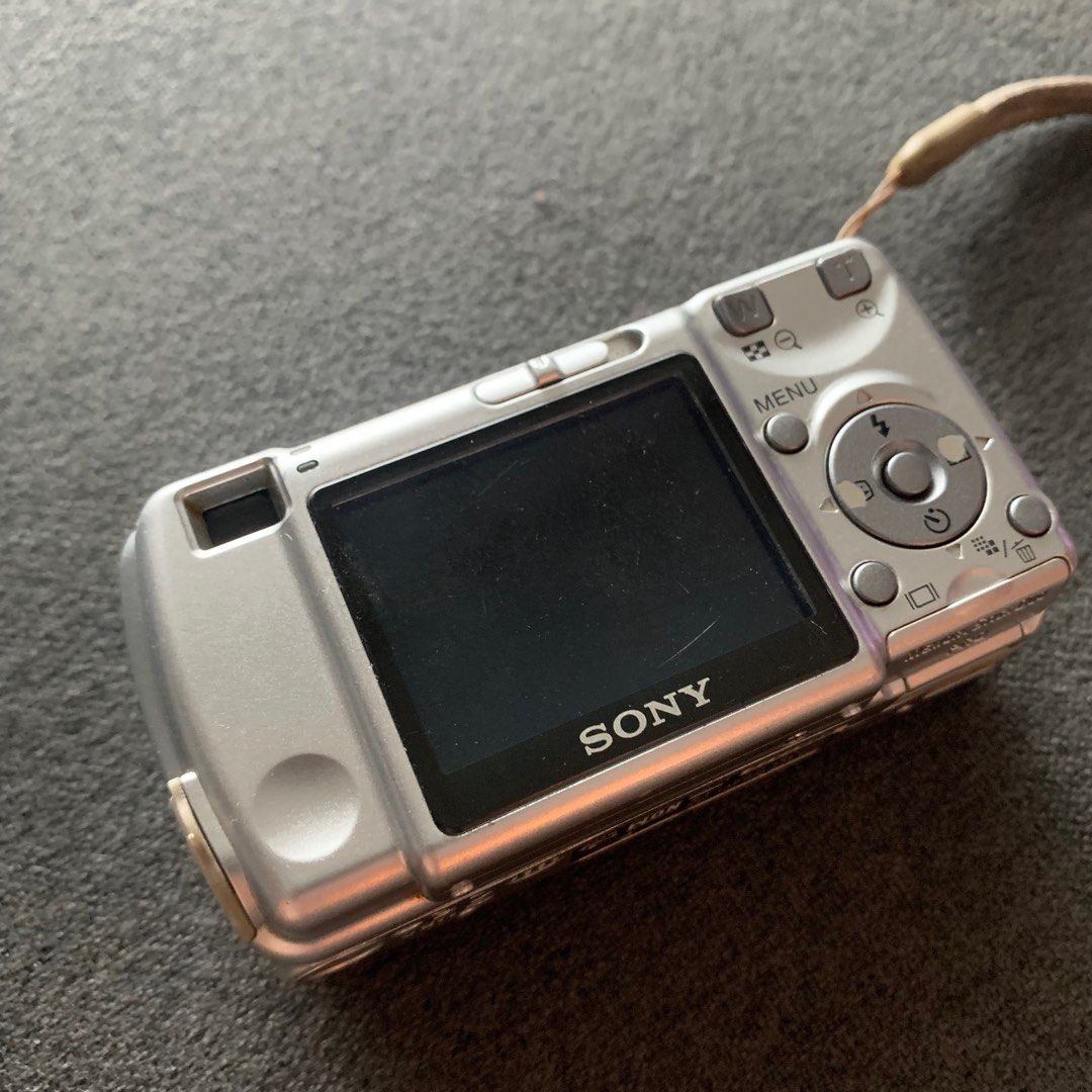 Sony cybershot dsc s600 digital camera, Photography, Cameras on Carousell