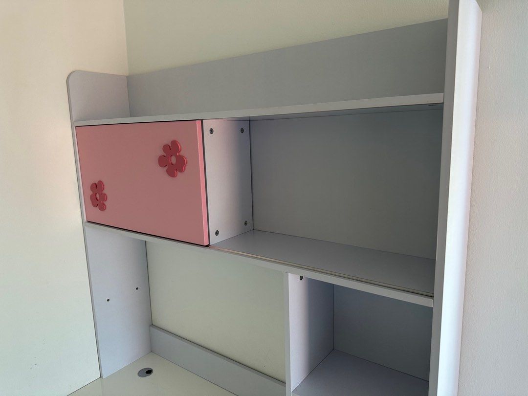 Study Table (Category: Tables & Sets) located in Singapore. Submitted by dcsc10 (Listing ID 1238920445, Image 3). Description: Princess table. Good quality. Heavy set. Barely used. Original set $2k plus. .