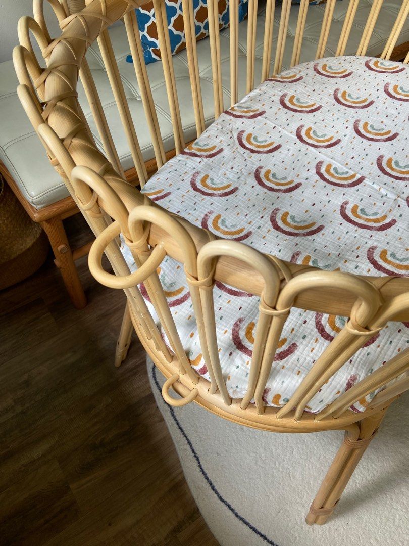 Sturdy+Pretty Rattan Baby Cot Bedside Crib Basket Momiji