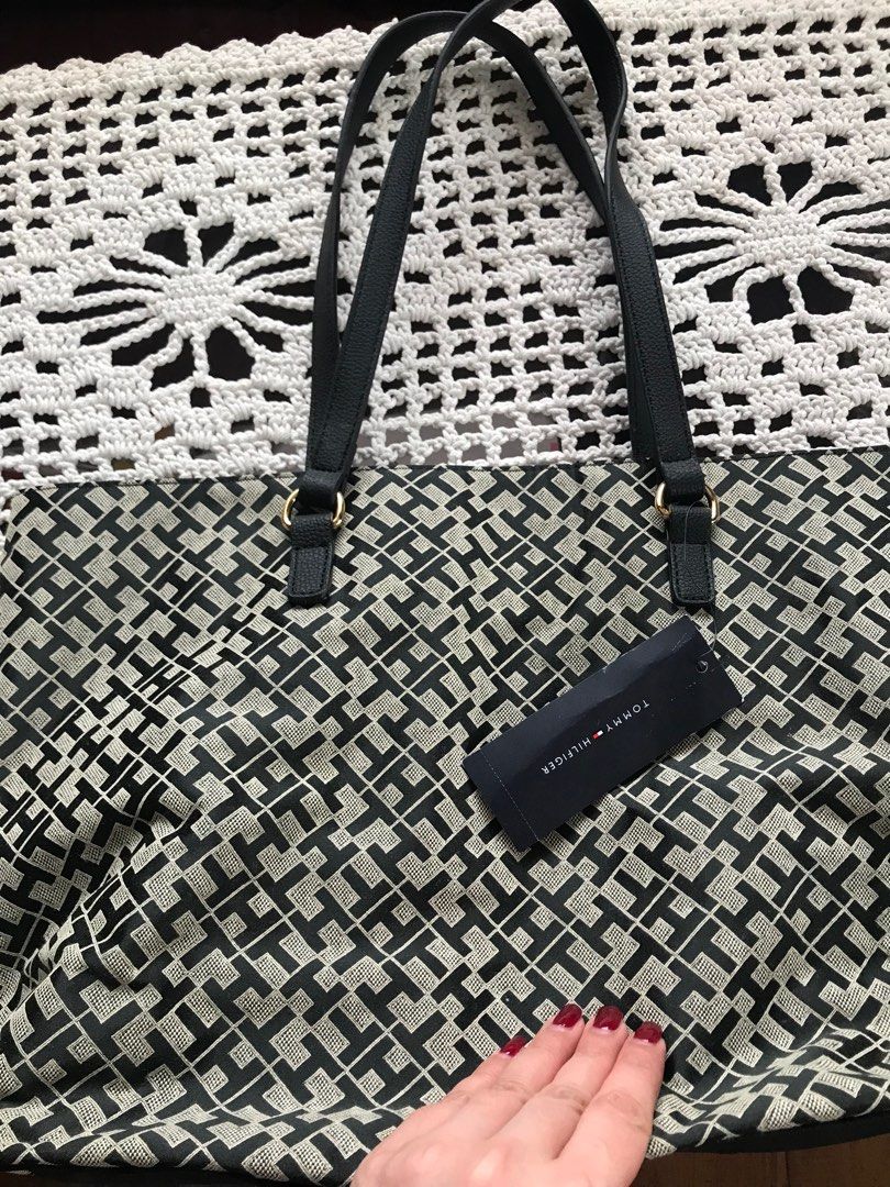 Tommy hilfiger purses online sale in canada