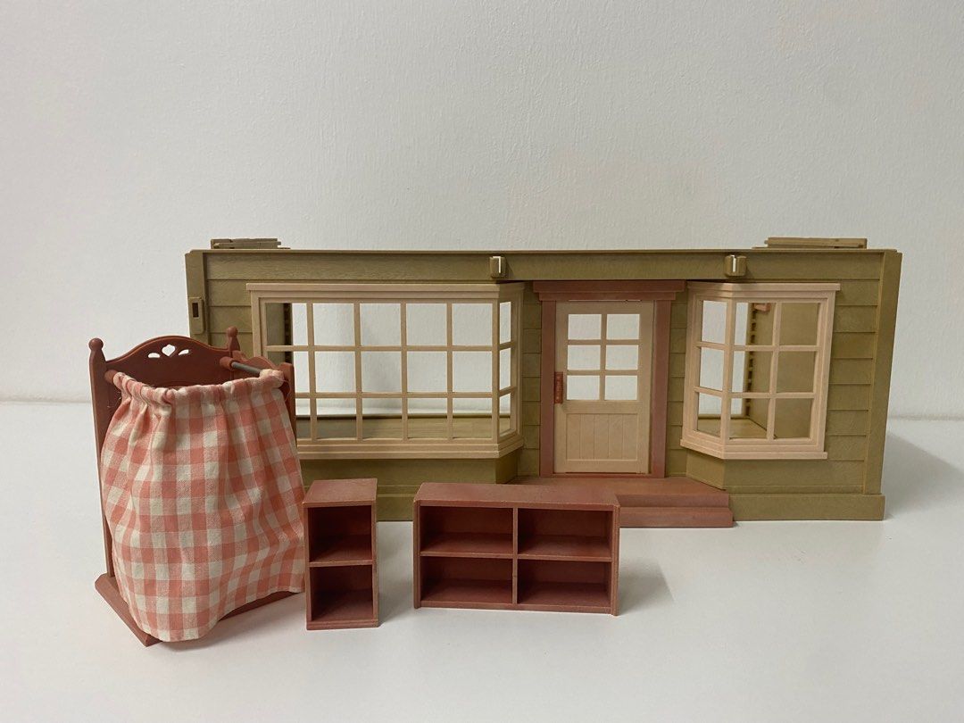 Sylvanian families village boutique top