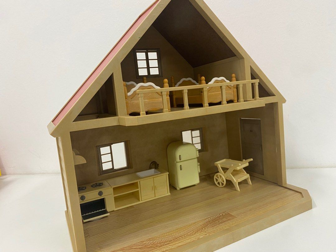 Vintage sylvanian families store house