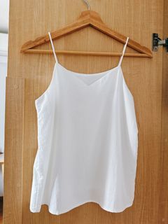 The closet lover two ways top in size XS (White)