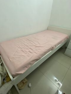 (Category: ) located in . Submitted by linghui21 (Listing ID 1238909964, Image 1). Description: .
