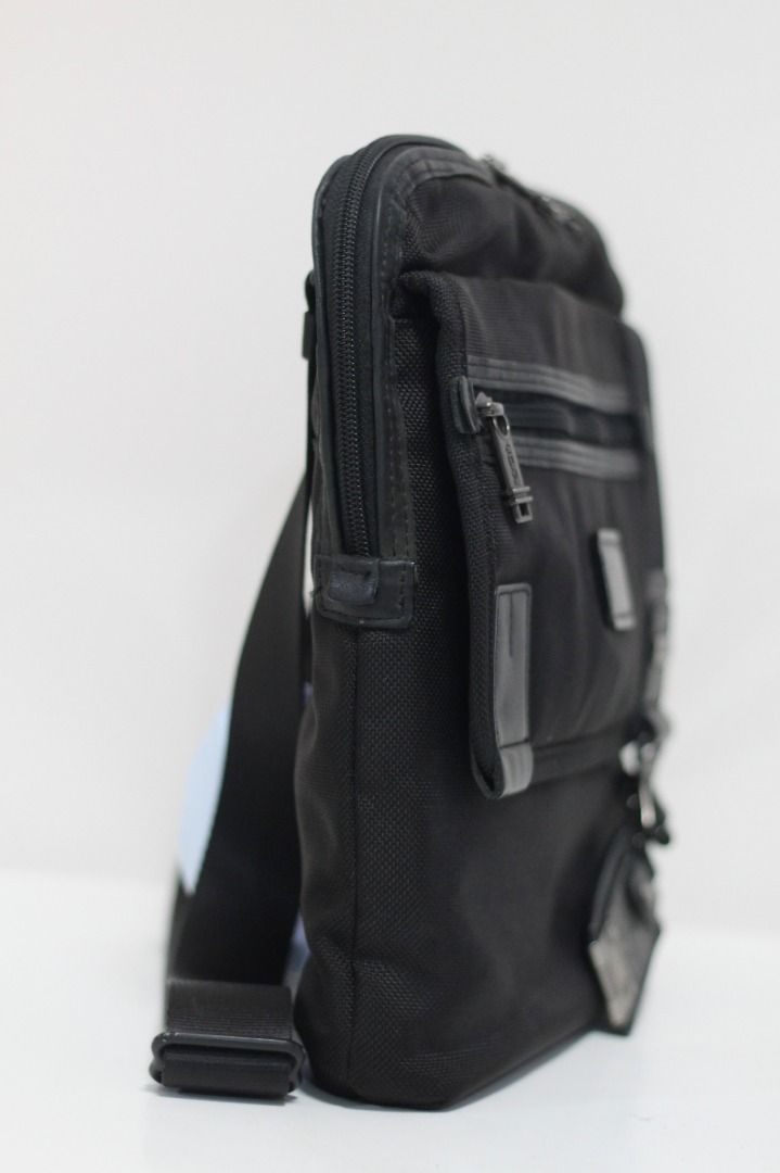 Tumi 22304DH - Alpha Bravo Annapolis Zip Flap Crossbody / Sling bag / 11