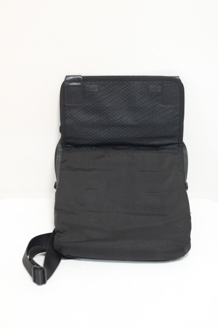 Tumi 22304DH - Alpha Bravo Annapolis Zip Flap Crossbody / Sling bag / 11