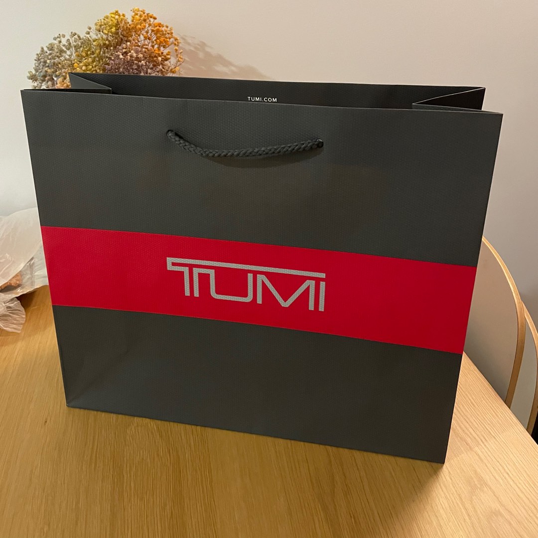 Tumi paper bag hotsell