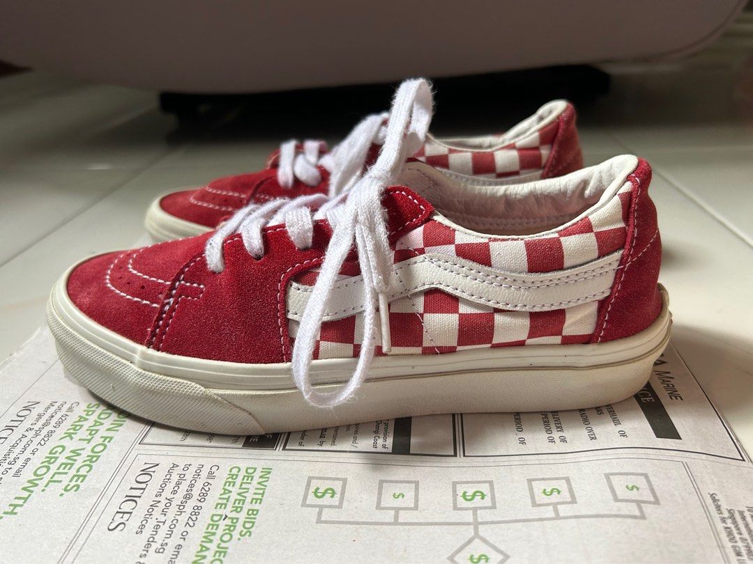 Red checkered low top vans online