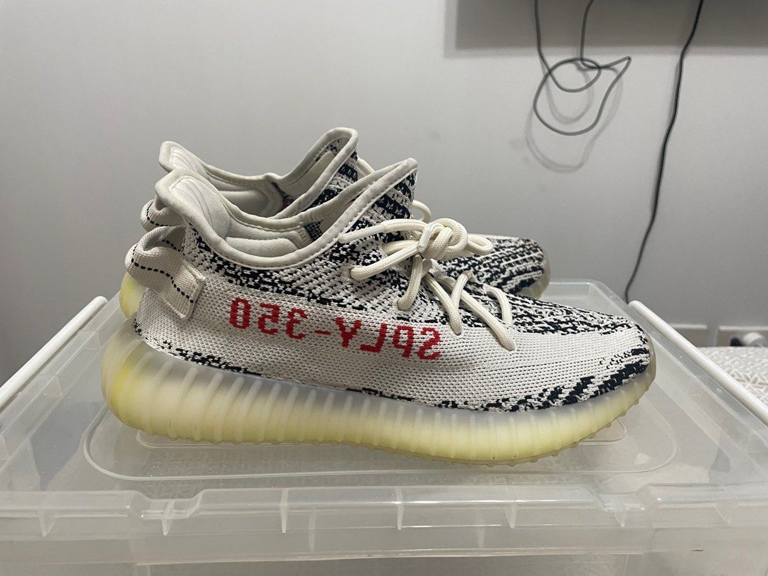 Yeezy 350 Zebra 7US, Men's Fashion, Footwear, Sneakers on Carousell
