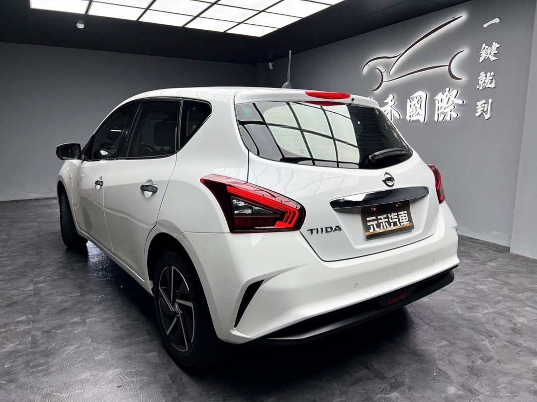 2023年式 Nissan Tiida 5D J版 1.6 汽油, 汽車, 汽車出售在旋轉拍賣