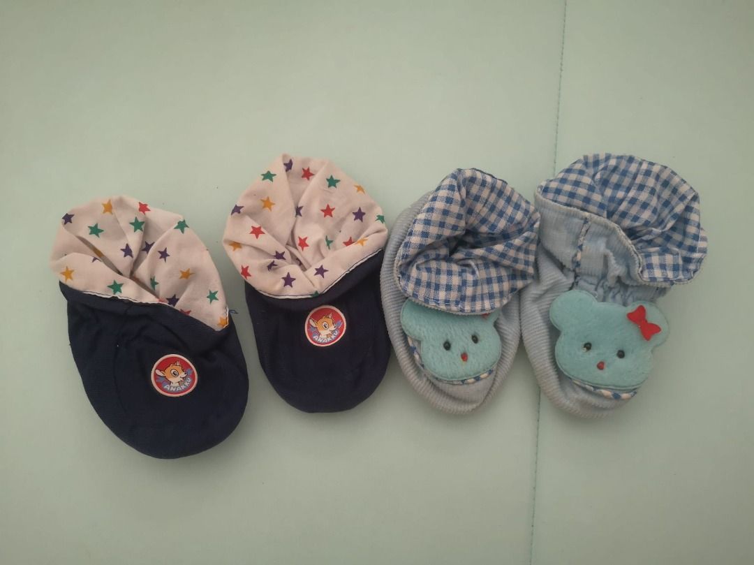 31 pieces Bundle of Baby clothes 6 to 12 months bibs socks baby