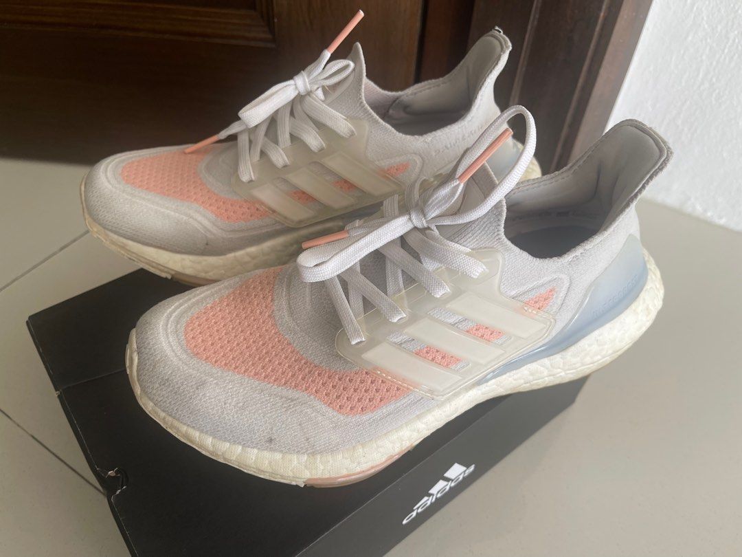 Adidas ultra boost w white glow & pink clearance