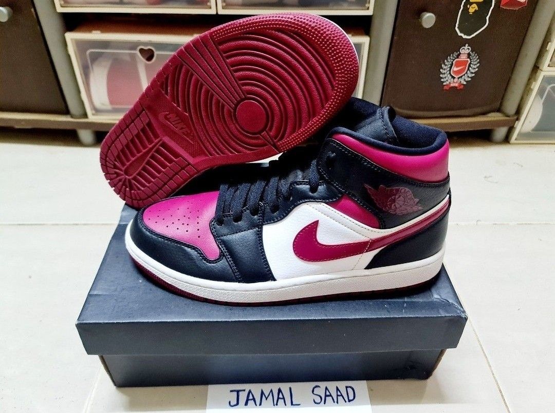 Air Jordan 1 Mid Noble Red (Bred Toe), Men's Fashion, Footwear