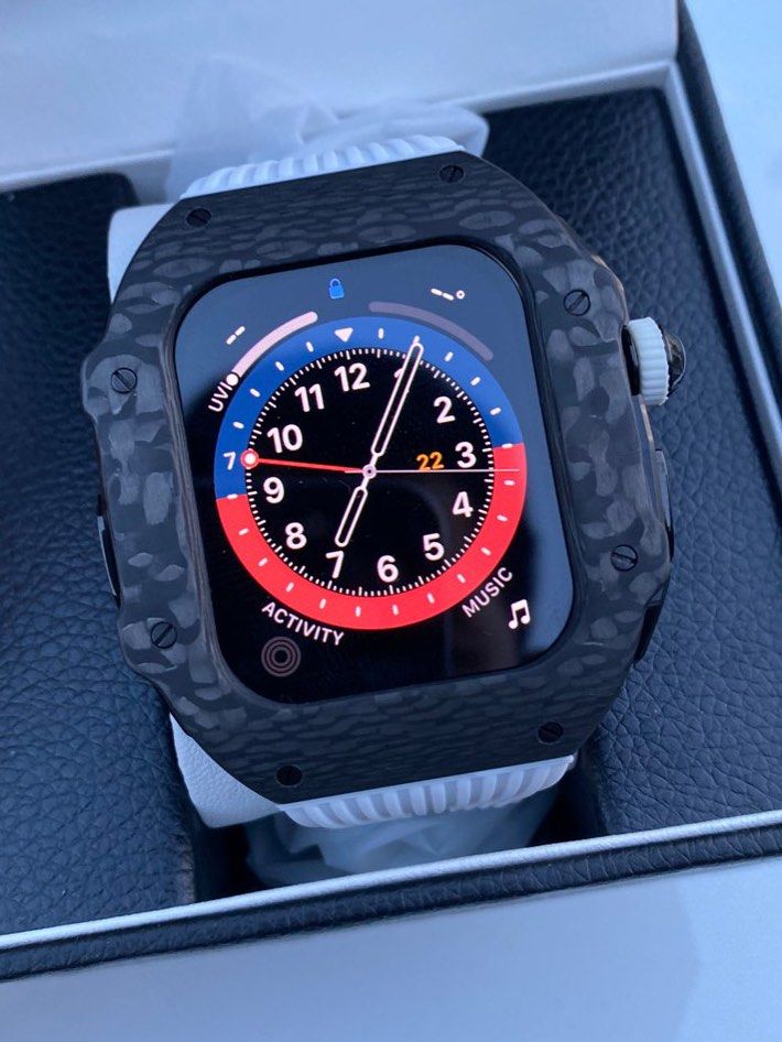 Carbon fibre apple watch case top