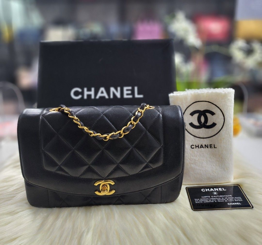 AUTH. CHANEL VINTAGE SMALL DIANA LAMB GHW, Luxury, Bags & Wallets on  Carousell