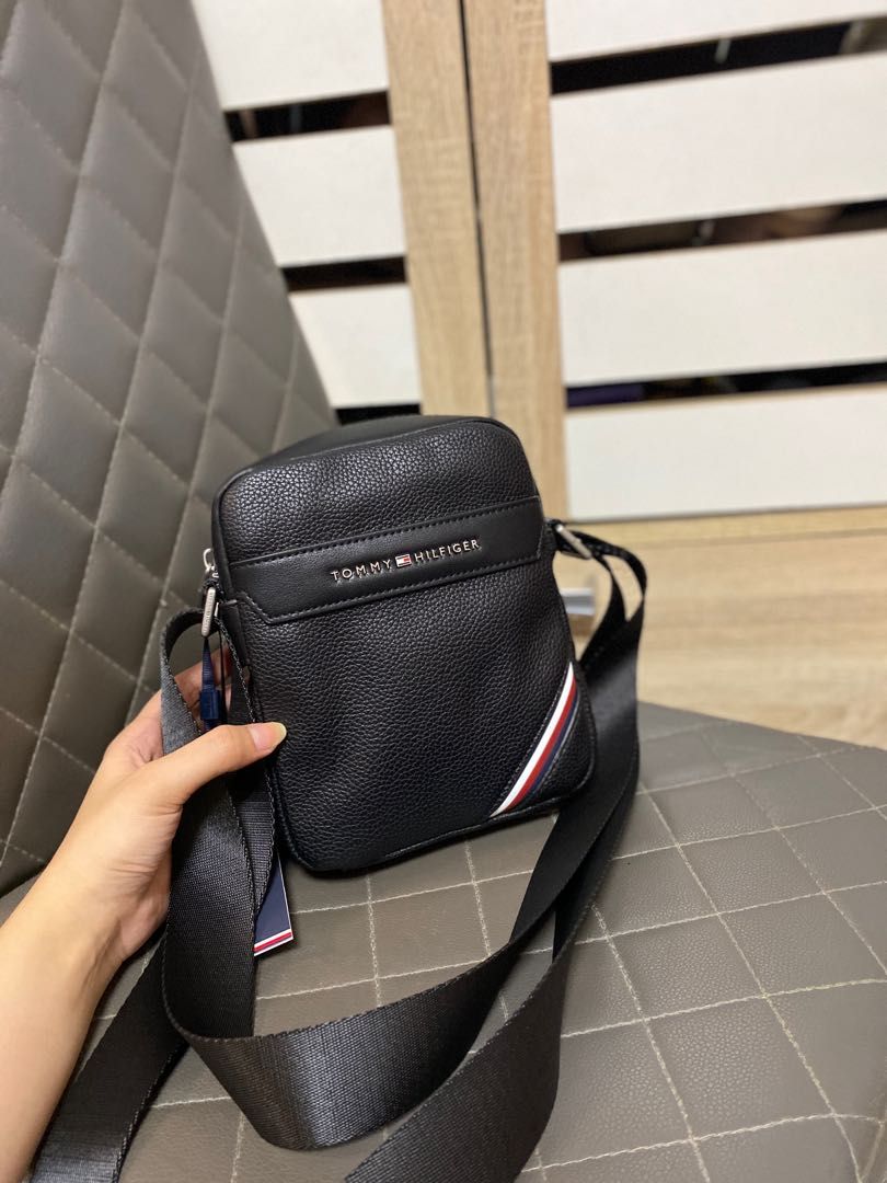 Tommy hilfiger sale bags man