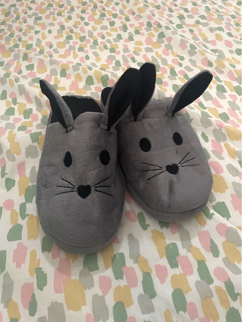 Black discount bunny slippers