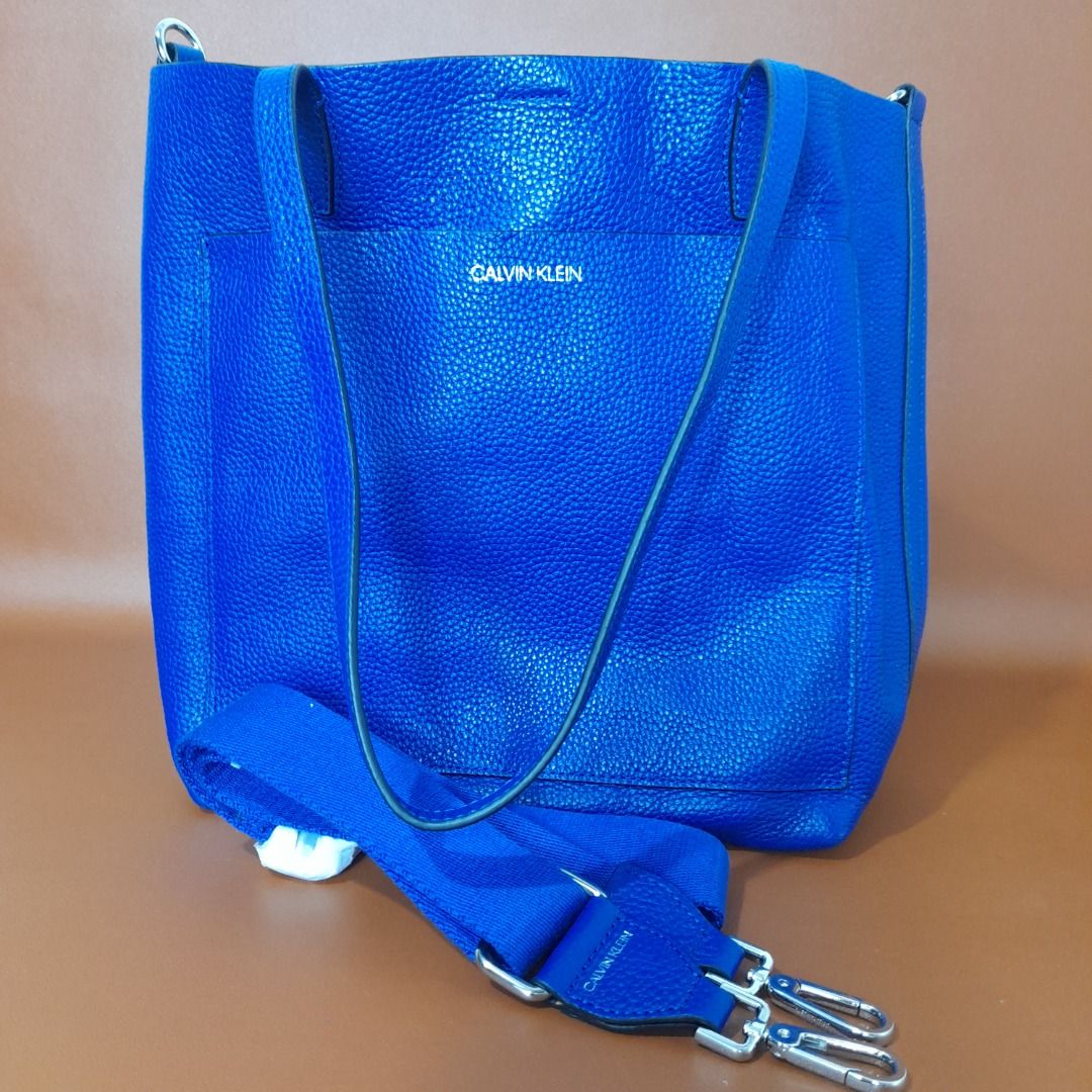 Calvin Klein Larissa Crossbody