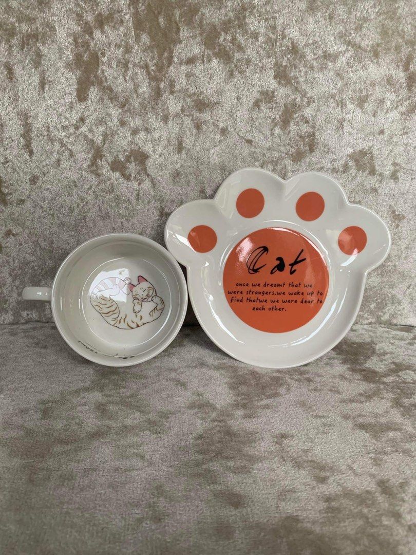 Cat paw cup and saucer two (Category: Coffee & Tea Tableware) located in Muntinlupa City. Submitted by isa.declutters (Listing ID 1239019061, Image 2). Description: .