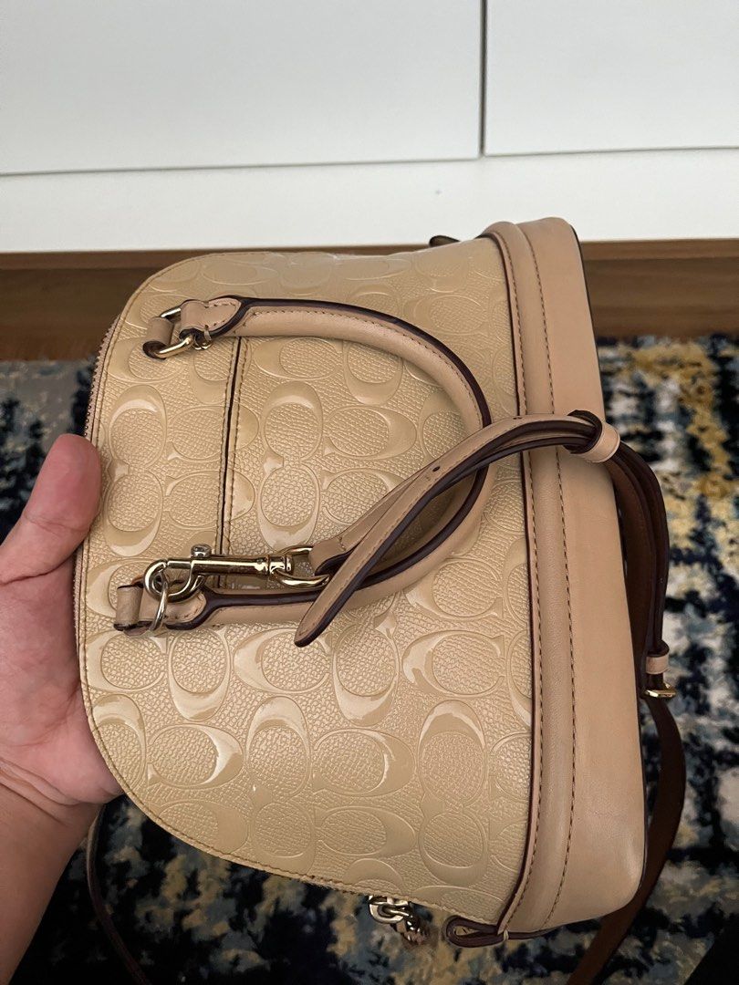 Coach alma shop sling bag