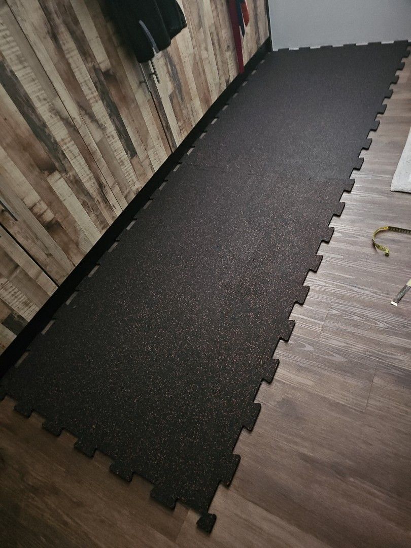 Commercial gym mat, Sports Equipment, Exercise & Fitness, Exercise Mats