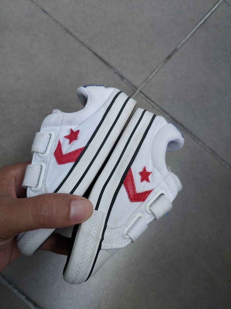 Converse star player hotsell junior 3 velcro