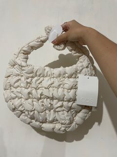 （分類：）位於 。 由 yayayann 提交（商品編號 1239098495，圖片 1）。簡介： 。