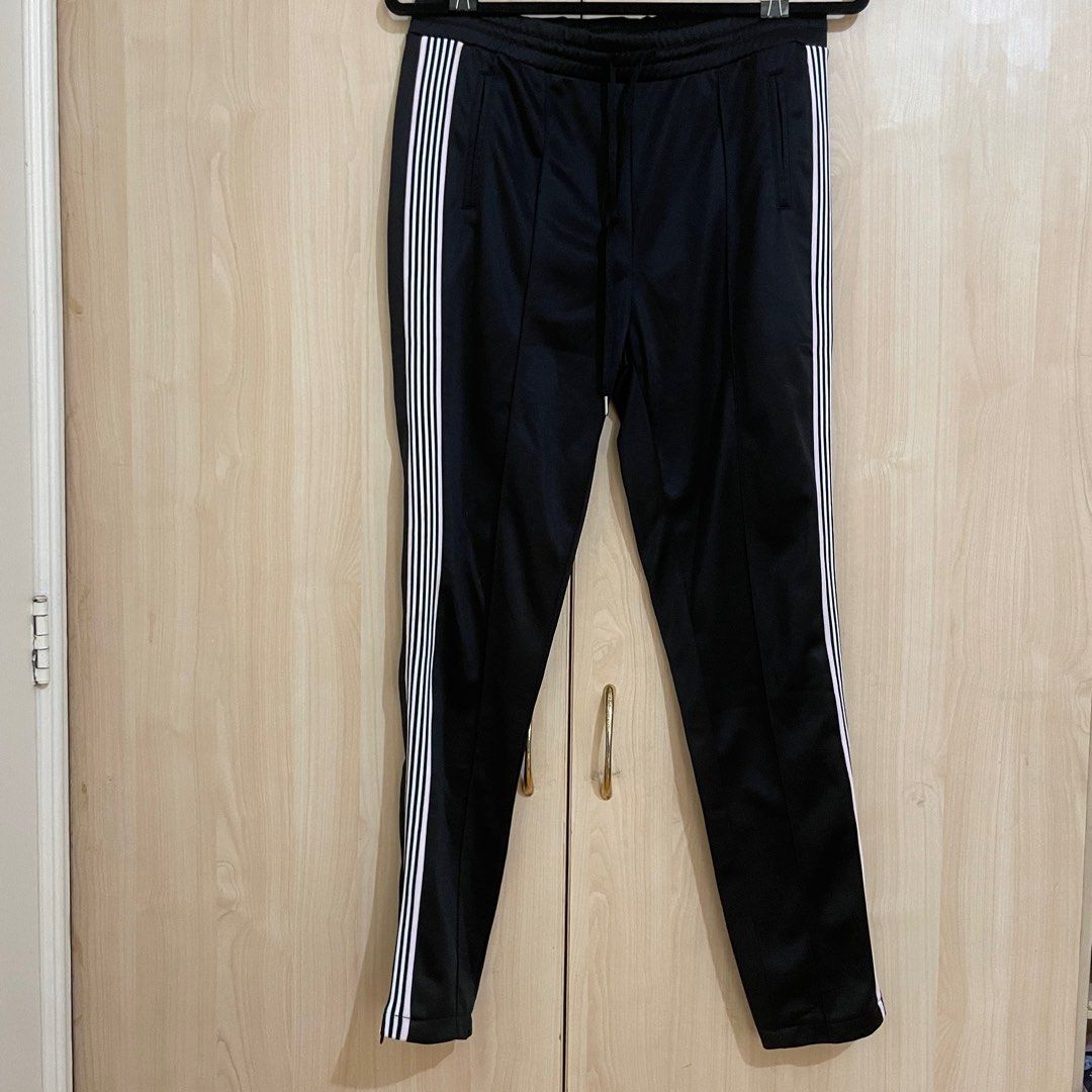 H&m divided sweatpants clearance