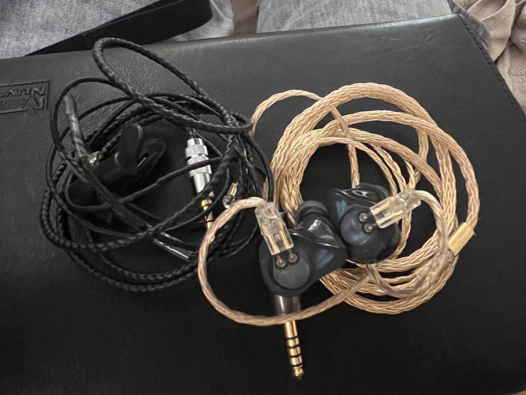 Fitear Est universal + ALO gold, 音響器材, 耳機- Carousell