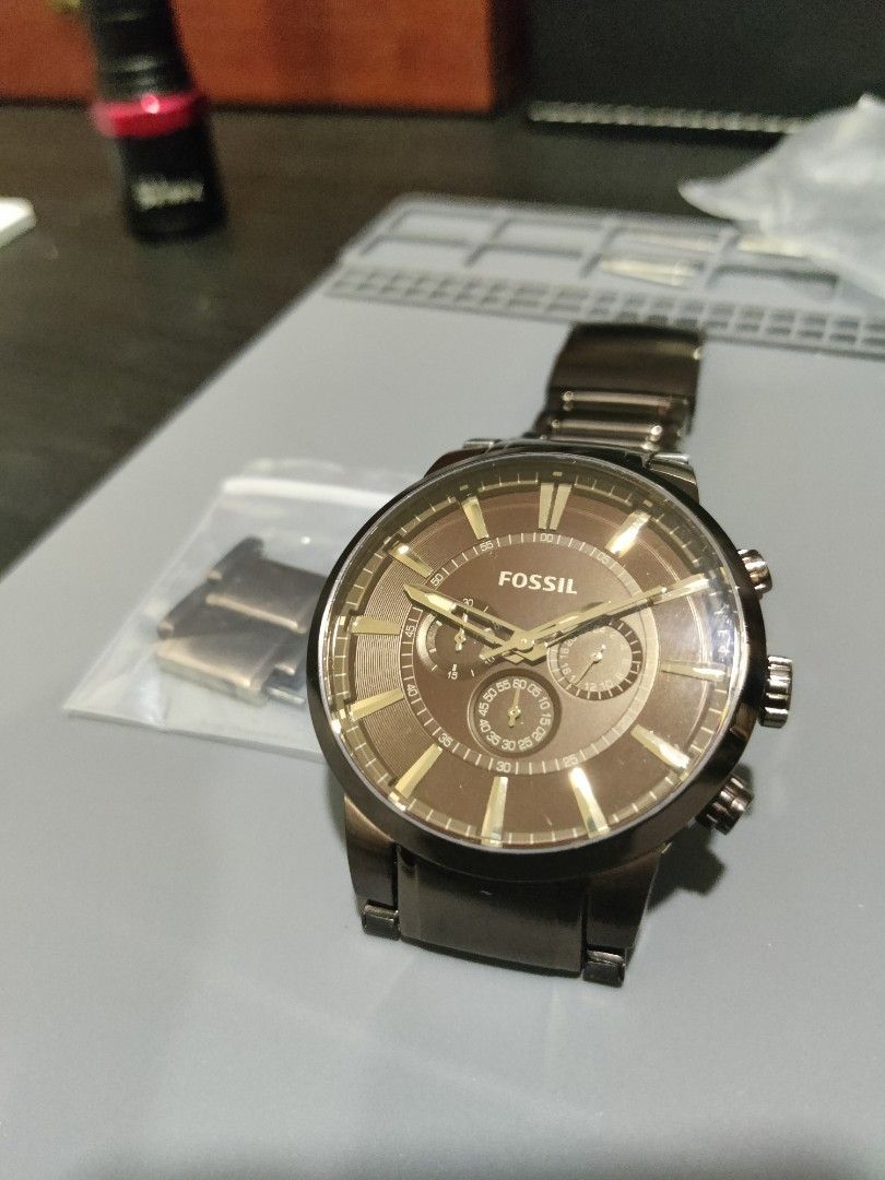Fossil watch for sale. Almost new. Used less then 10 times Men s