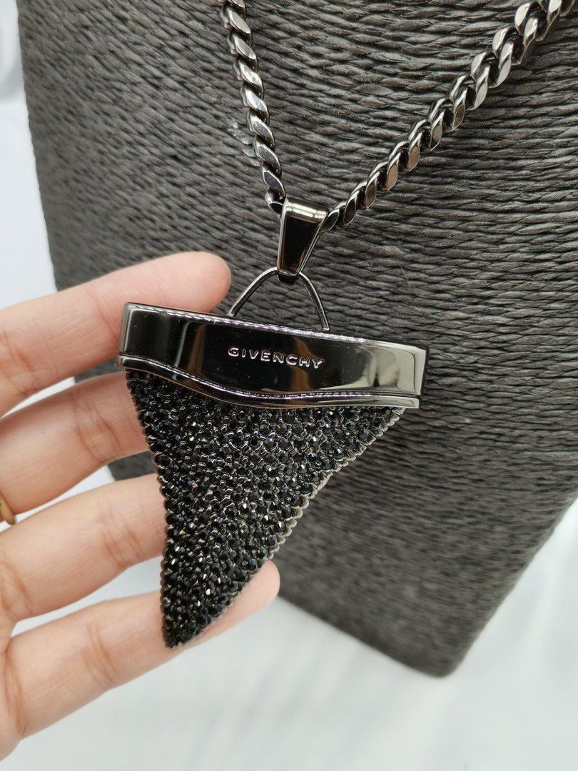 GIVENCHY SILVER SHARK TOOTH PENDANT NECKLACE IN BLACK Luxury