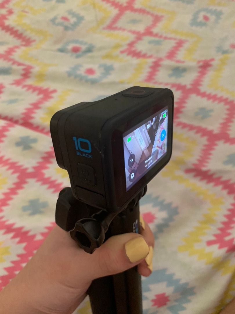 GoPro Hero 10 (Category: Video Cameras) located in Manila. Submitted by slooch (Listing ID 1239022318, Image 3). Description: GoPro Hero 10, super hardly used (twice only on vacation), all working/ nothing to fix, with complete accessories (case, original stand, 3-Way Grip, 2 extra batteries). Best deal and unit on Carousell..