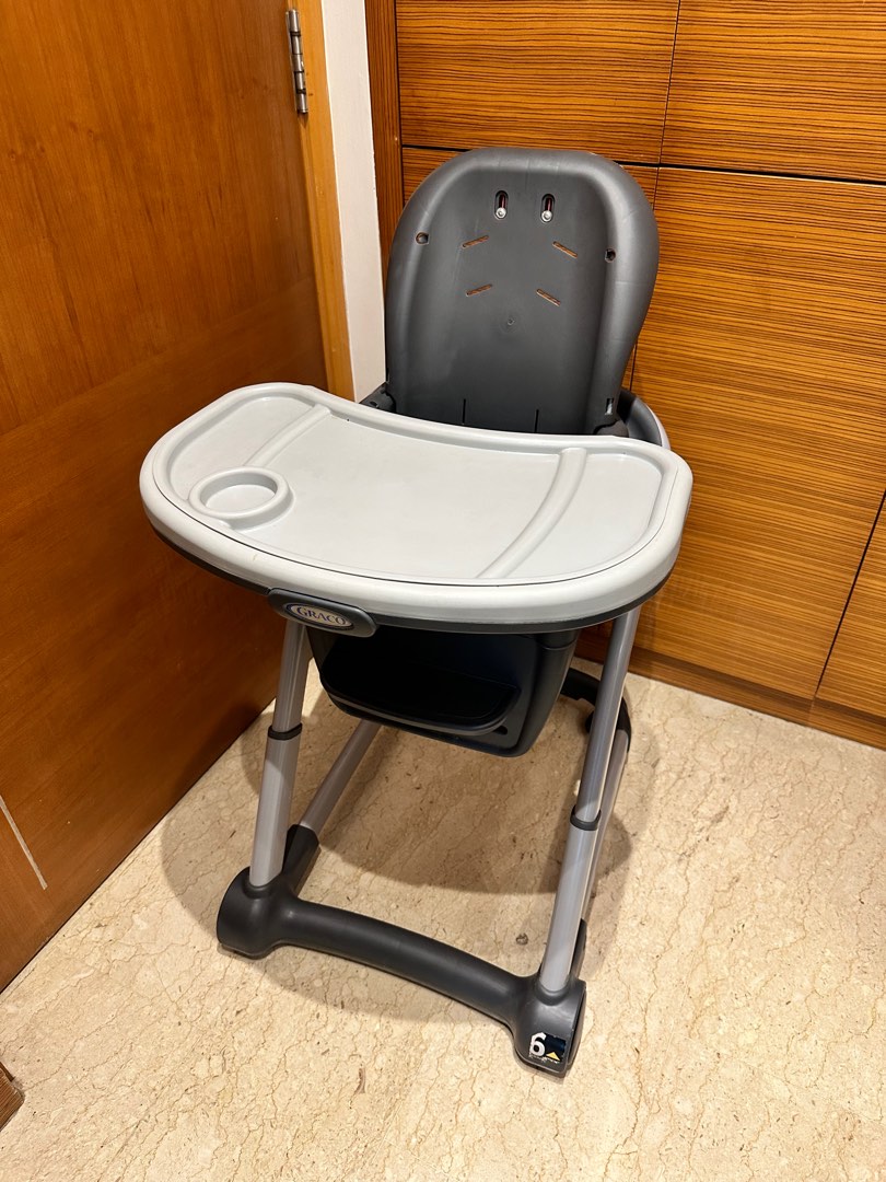 This Sleep-Pod Graco High Chair Has Parents Equally Tired and Excited!