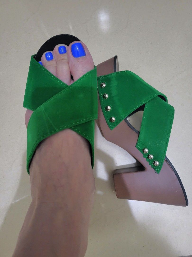 Wedges green sales