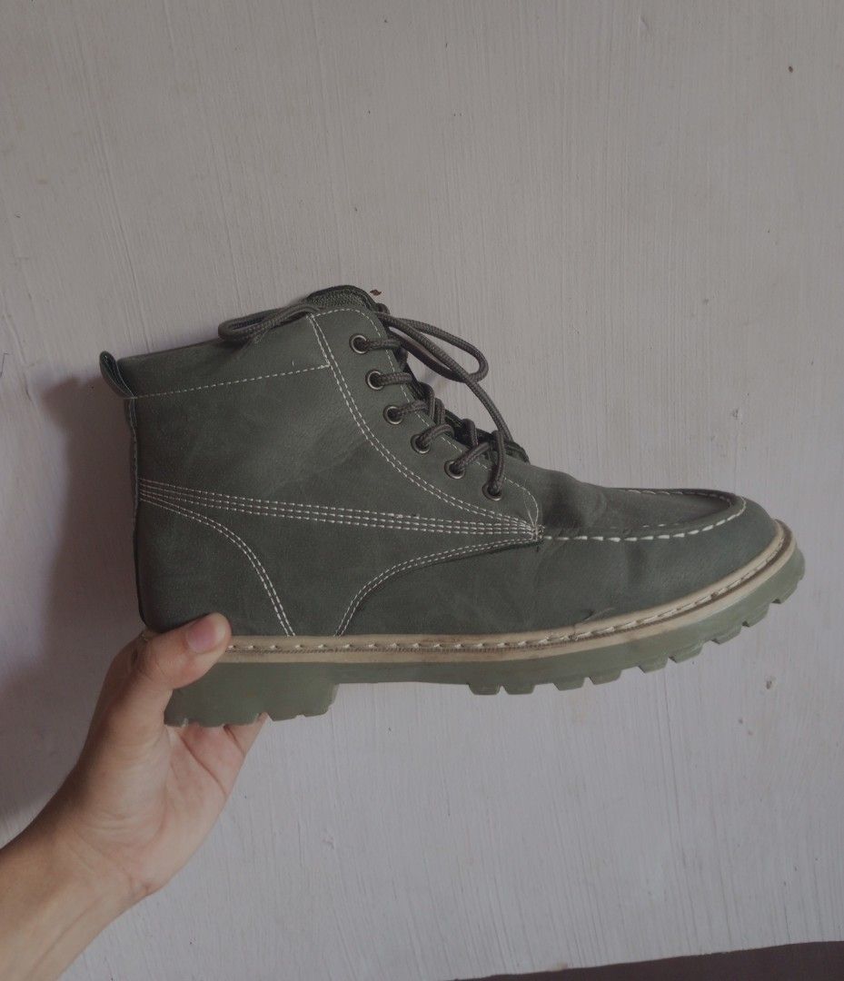 mens grey walking boots
