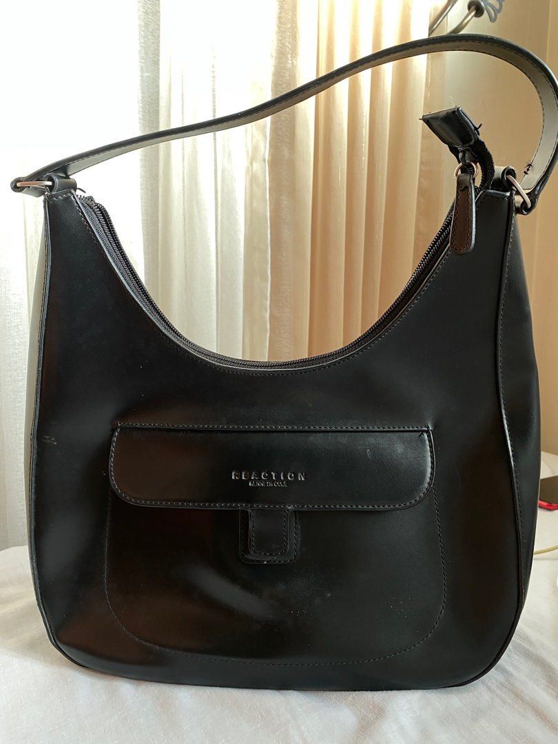 Repriced Authentic Metrocity Leather Black Hand Bag, Luxury, Bags & Wallets  on Carousell